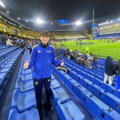 Instagram:@nico.masciii
todo fubol, y BOCAAA💙💛💙