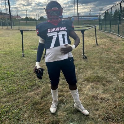 Norwood high school 2024, 5’11 230 lbs, nose guard and defense of end, left tackle . Athlete 