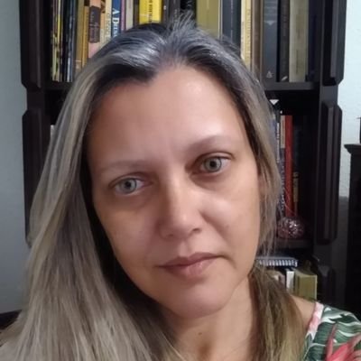 Sou GhostWriter, Copydesk e Tradutora.
#EuAjudoVocêaEscreveroSeuLivro