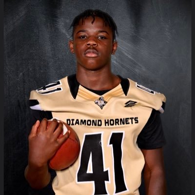 Class of 2026|OLB,LS|5’9|205|Lower Richland High 🐝|contacts// 803-915-2174| Gmail geeelijah60@gmail.com