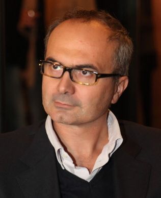 DavideNitrosi's profile picture. Giornalista, lettore, politicamente in estinzione come un panda. Teatro. Cinema. No sport