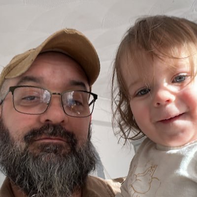 vinniekoslow's profile picture. 