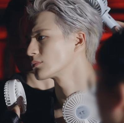 nctzdjeno's profile picture. ⩩ 𝐩𝐨𝐫𝐭𝐫𝐚𝐲𝐞𝐝 . .  𝐌𝐌  ፧  Jeno Lee. The 𝐈𝐧𝐜𝐡𝐞𝐨𝐧 𝐛𝐨𝐲 who love cats so much.
