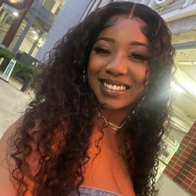 WSSU Alumna 🎓❤️ | Zah’rea👑 |#LongLiveGmaBetty👼🏽❤️|#LongLiveAnt | #LongLiveWhitney👼🏽❤️ | Instagram: _courttttnicolee | |