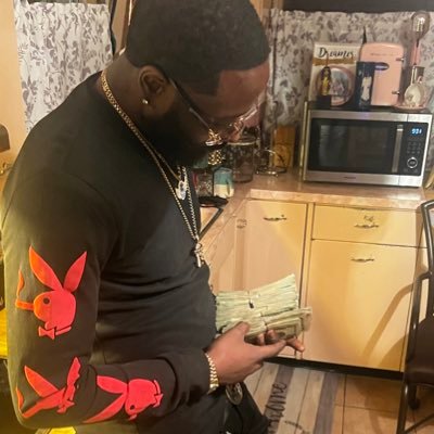 My people are destroyed for lack of knowledge. Knowledge is Power. Uncommon Knowledge Is Game #ForeverAStudantOfIt. Rich Black Guy! 🤲🏾. #SumMoOvit