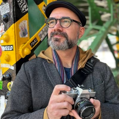 Photographe & auteur parcourant le Japon 🇯🇵 depuis 2002 ! Créateur de @TokyoSafari et @GokanMag Twitch : LeJaponFR 🤩 https://t.co/5zNteaswVT