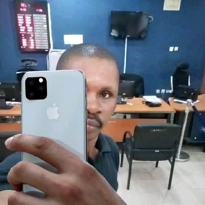 Emmanue76508451's profile picture. 