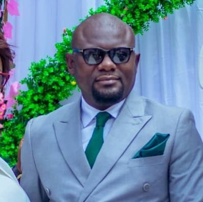 entrepreneur et président de la DYNAMIQUE LUNZADI NSI YETO D.L.N.Y en sigle et Acteur politique🇨🇩