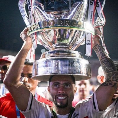 “Que hoje o São Paulo viva mais forte em nós do que nós mesmos!” 🇾🇪