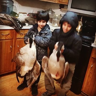 aBeeeKq8's profile picture. اعظم انواع التحدي ان تبتسم *** والدمع في عينك