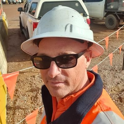 Photogenic Construction worker who loves archery and meeting new people from around the world