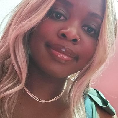 🇰🇪/🇿🇼🇿🇦| she/her | Supreme Gemini | A Queer | Comprehensive Sex Educator @sexedwitheu | Pussy facing the world 🌍 🐈‍⬛
#LBTCDBTC #unfriendlyblackhottie