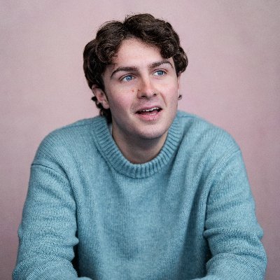 actor/writer/faun | throws shapes with @Spieslikeus_ | represented by @ECNTalent & @Voice_Squad
