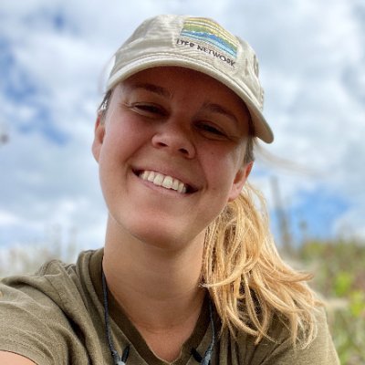 Plant enthusiast and graduate student at @UWMadison in the @edamschen lab. Cover photo taken at Black Earth Rettenmund SNA by @even_kiel25. She/her.