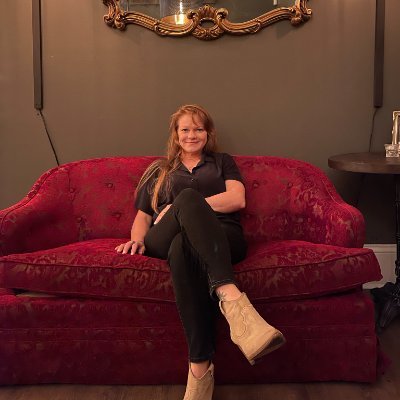 thelaurierider's profile picture. Musician/Singer/Nutritionist/BELIEVER