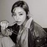 4withthesun___'s profile picture. fan account     
waiting for Mamamoo to announce a world tour 🥳 (in my continent)