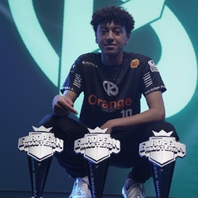 Karmine Corp sur le toit du monde 💙 | #TeamPSG 100% de chances de se qualifier | ⭐️⭐️