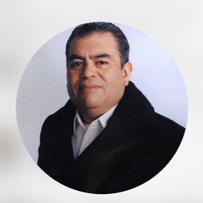 Periodista de Espectáculos con 36 años en el medio artístico... Director de medios en Show Media, prensa y relaciones públicas #UNAM