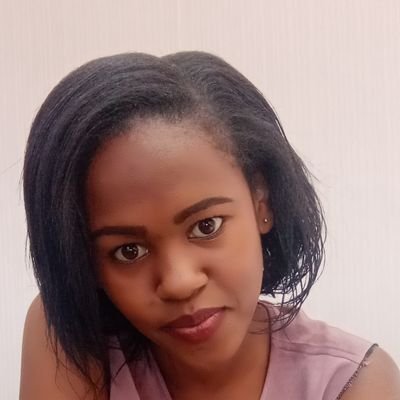 EmieFava's profile picture. BRANDING