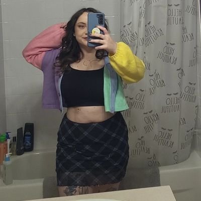 she/her 🏳️‍🌈
twitch affiliate https://t.co/gxux09Ohus
24 🇨🇦
https://t.co/hXxNuDk1BC