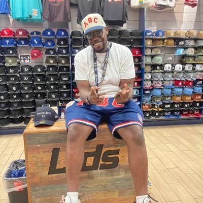 Content creator /Store Manager of Lids🧢/Sneaker Head👟 /Hat collector 7 3/8 - 7 1/2 Kamryn’s Pop-Pop