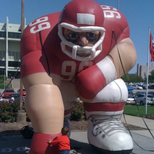 iushrews's profile picture. 