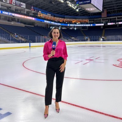 @AHLIslanders and @PWHL_NewYork In Arena Host 💙💜| former @wfuvsports NHL beat reporter and Fordham sideline reporter | fordham ‘ 23 https://t.co/PvtyGyaPO1