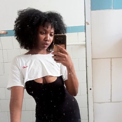 Pensando seriamente em vender o meu corpo de outro modo que não seja trampando no SUS