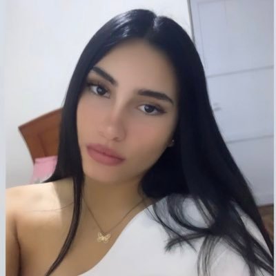 andrea_marrou's profile picture. ugh