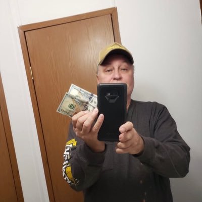 I'm sugar Daddy, Am here to seek for a sugar baby that is loyal, faithful, honest and trustworthy also would be given allowance daily DM
