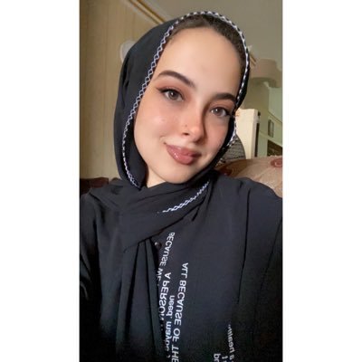 computer science student⚡️. Kill them with kindness 🍃💛