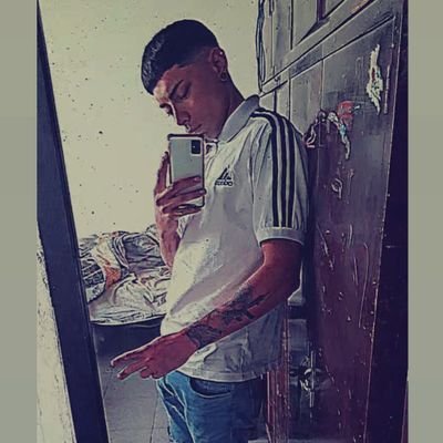 fabrii_2002's profile picture. 💸💰💸💰💸

papa de ciro ☇
mala_fama_buen_vida!!