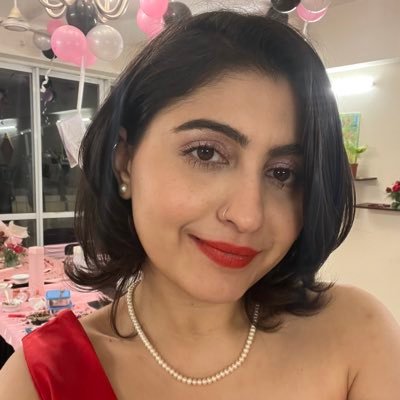 SheInTech. She raised capital at 21, she is Non IIT/IIMA, Twitter is Public bookmark for Social consumer-Space-Spirituality-Startups & Sometimes Cats