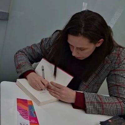 Coordinación de eventos, gestión cultural y guion 🎥📖
Autora de Círculos de Cristal, Vesania, Todos los monstruos que encontré en tu jardín, Lootvas. Amazon: