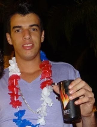 A nossa hora só DEUS sabe, é nele que eu confio mais !!
