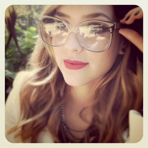 .. 14 anos, Amiga, Fã de Rebeldes, Curto Musicas, Simpática, Amo Sophia Abrahão - Segue ;D