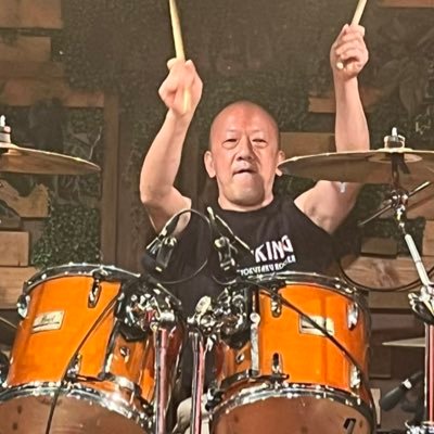 tsuru62's profile picture. ロック、銭湯、美味しいものが大好きです。 前のアカウントは使えなくなったのでこちらで宜しくお願いします。 FM COCOLOとラジオ大阪聴いてます。
