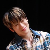 b. (@yunoblush) 's Twitter Profile