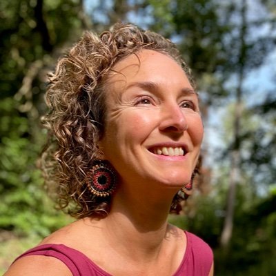 Founder of the Wild Muse Nature Writing Prize
Published @ViragoBooks 
Winner @RSLiterature V.S. Pritchett Award.
Breathwork practitioner.
Nature Healer.