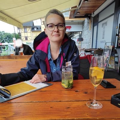 JustynaPogon's profile picture. Politolog, korpoludek. Rzadko tu piszę, raczej podaję dalej. Polityka, energetyka i klimat. Książki, wino (WSET LEVEL 2; vivino: Justyna Pgn) i trochę tenisa.