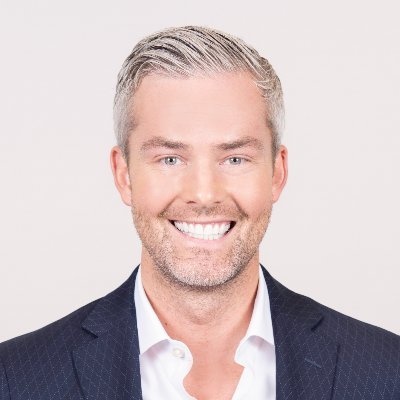 Ryan Serhant Shows Off Beautiful Christmas Tree: Photo