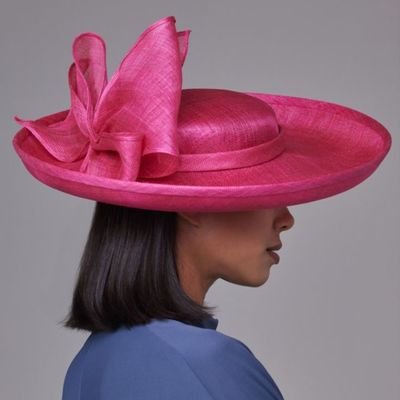 AdelineLette's profile picture. Not writing exposes the gaps in your business.
@FreelanceCopywriter  @SocialMedia Manager