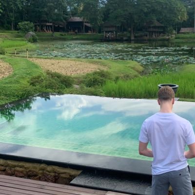 Content Strategist @makeugcai Create UGC with AI - https://t.co/VGEtGjZ5pZ
