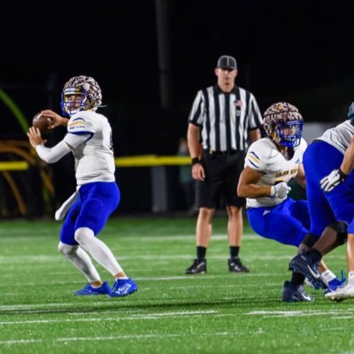 WNE QB|25’|6’2”200Ib