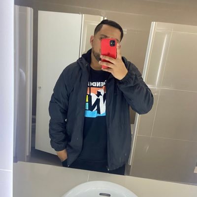 JohnnyPaez05's profile picture. 94'. Sociable. Futbolista frustrado. Cocinar es mi pasión. Hincha a muerte del Club Sport Boys del Callao