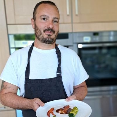 Italian chef in France, between jobs. Tweets by @GuerillaKitchen