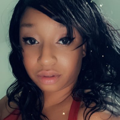artist | singer/songwriter | guitarist | recording artist| verified & published poet | gardener| photographer 👽| brooklyn broad 🏙️