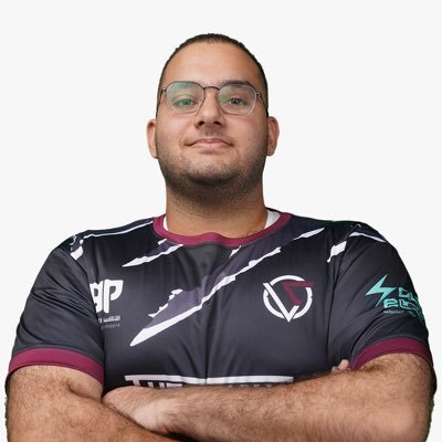 Clicking heads for ? | Twitch Streamer | Comp R6 MENA | 3x 🏆| @Viherko @UHOOOO_R6 | 🇱🇧