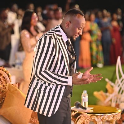 thee princess👑 GOD’sfavourite 💪 Ceo @FashionLineUg ... Proud Son of #ProphetElvisMbonye https://t.co/V1RbsbwMzj