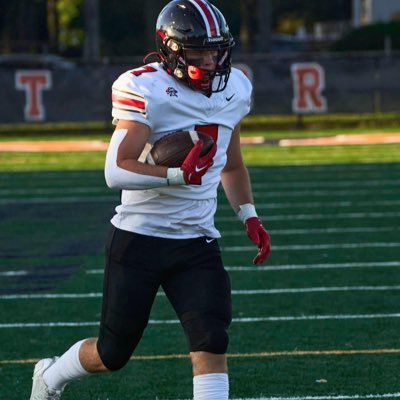 Lincoln way central 2025 | 6’0 208 lbs TE/WR/FB |GPA:4.1| kyle16miller@icloud.com| (815) 216-7226|